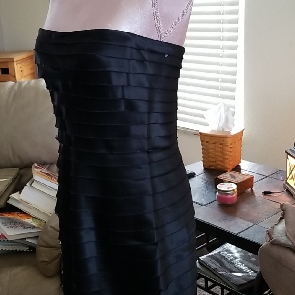 Black and White Formal Dress - Picture 4 of 6
